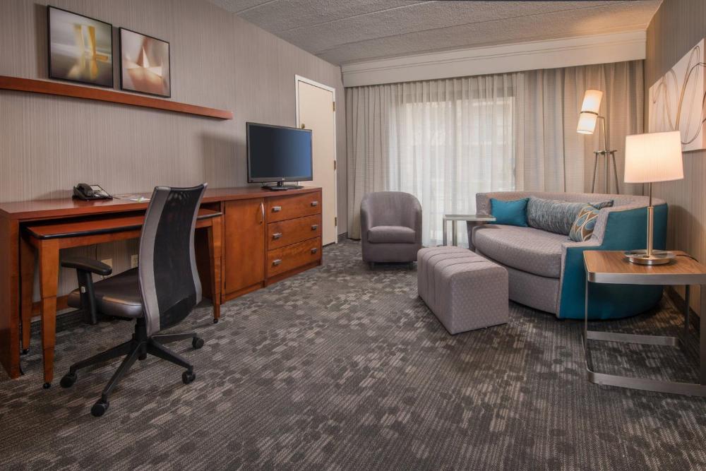 Suite with Two Double Beds and Sofa Bed interior